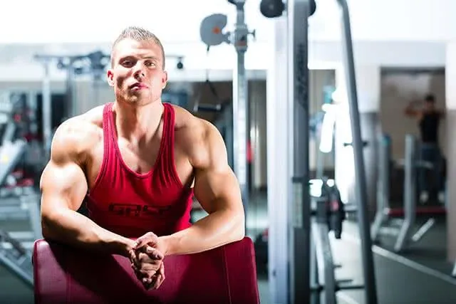 bodybuilder-salle-musculation