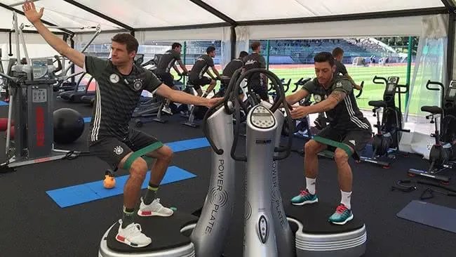arsene-wenger-thomas-muller-elastiques-renforcement